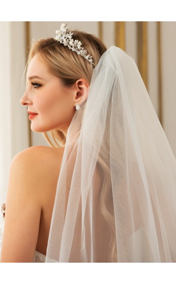 One-tier Lace Applique Edge Cathedral Bridal Veils With Lace