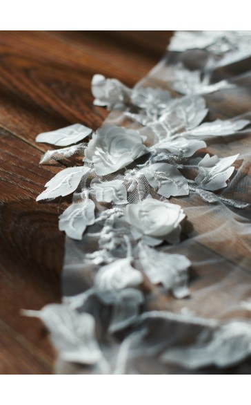 One-tier Chapel Bridal Veils With Lace